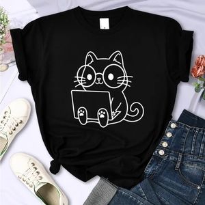 Women’s short sleeve T-shirt. Size M